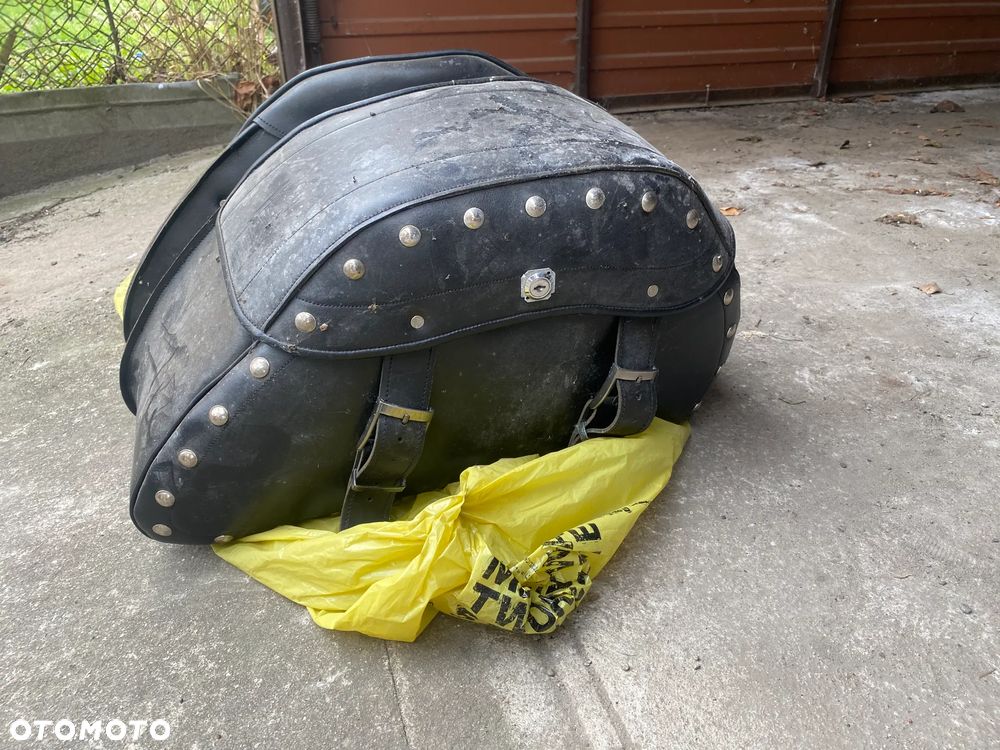 Suzuki Intruder - 13