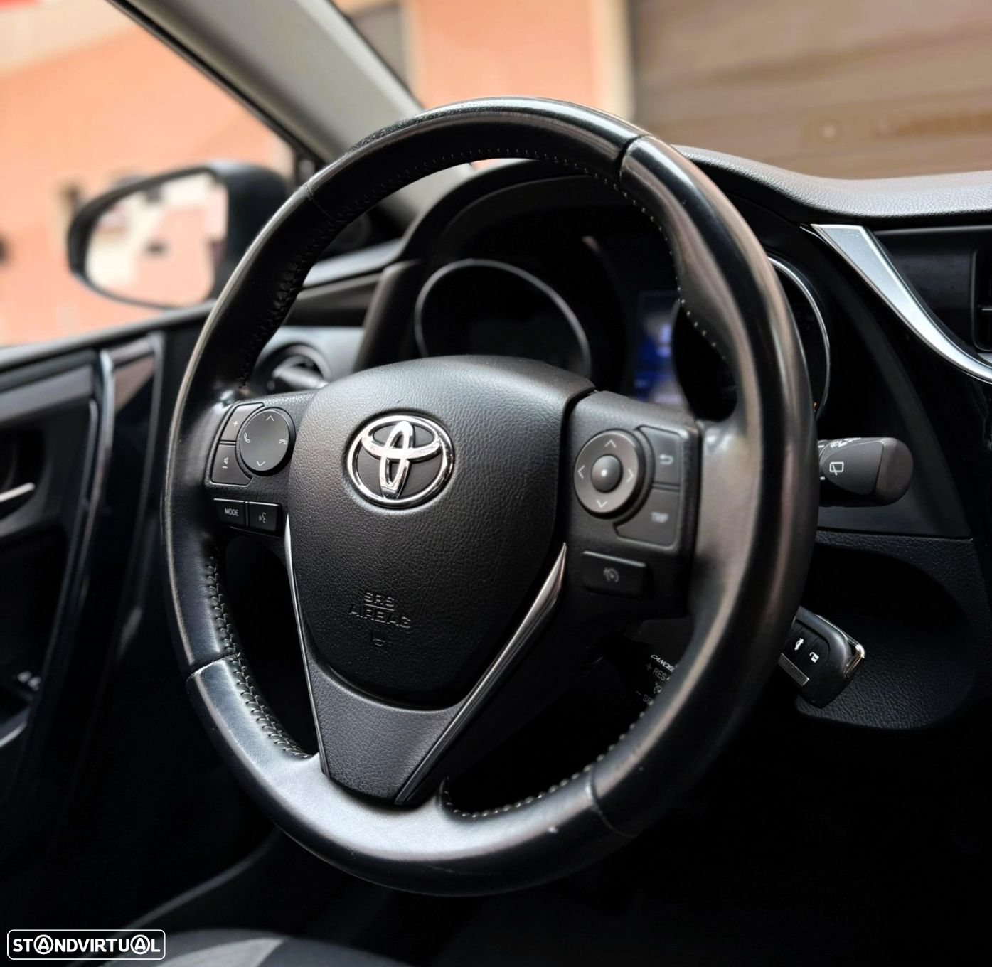 Toyota Auris 1.4 D-4D Comfort+Pack Sport - 13