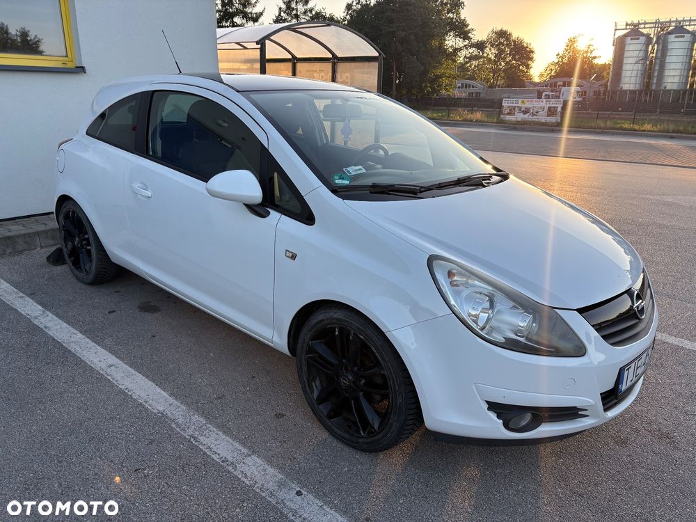 Opel Corsa 1.4 16V Color Edition - 4