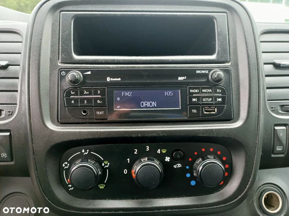 Opel Vivaro Chłodnia 125KM 2 zasilania chłodni - 20