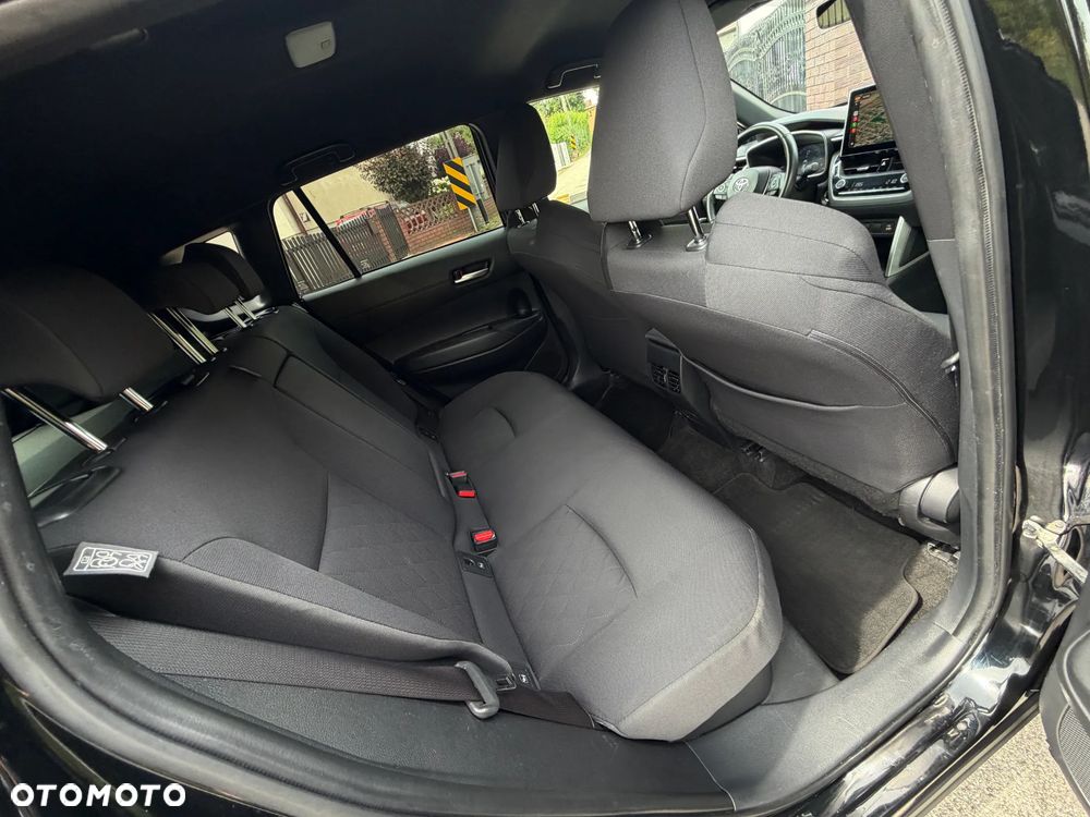 Toyota Corolla Cross 2.0 Hybrid Comfort - 33
