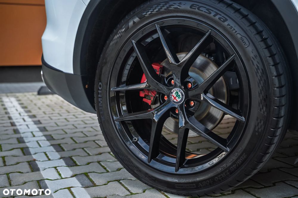 Alfa Romeo Stelvio - 10