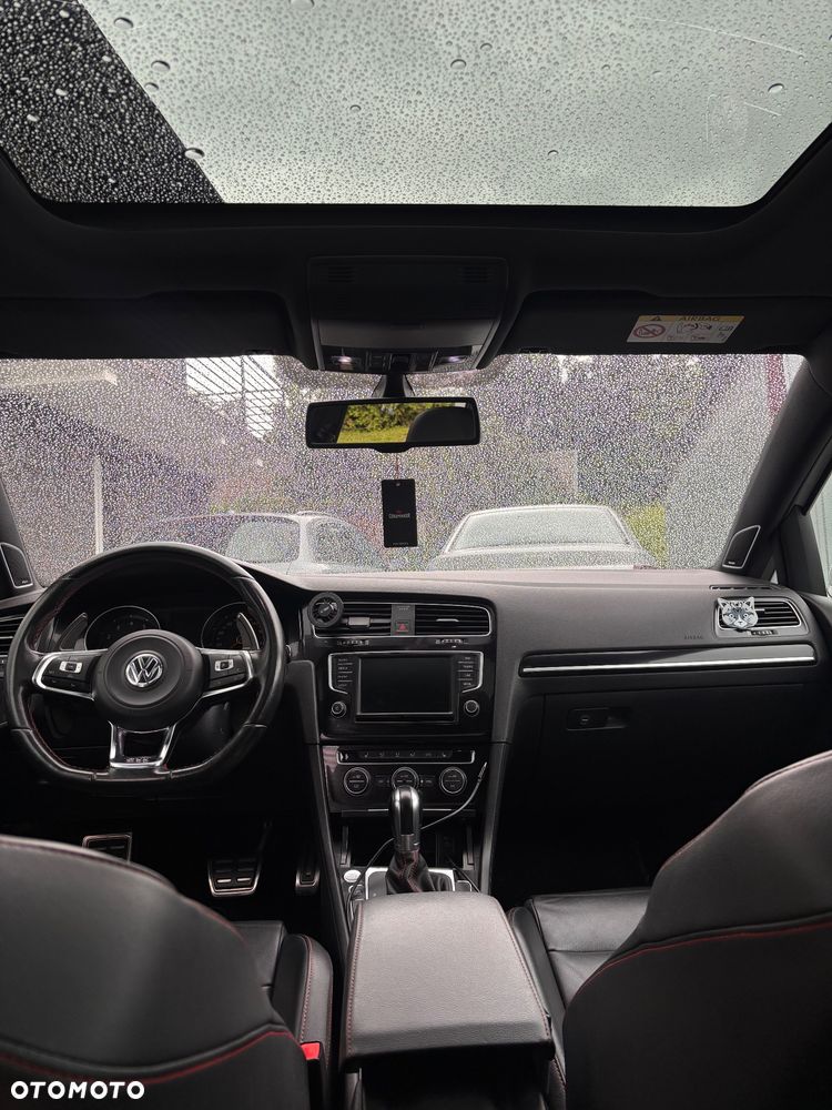 Volkswagen Golf - 12