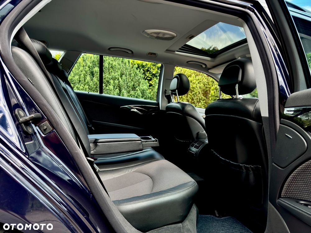 Mercedes-Benz Klasa E 240 4Matic Avantgarde - 10