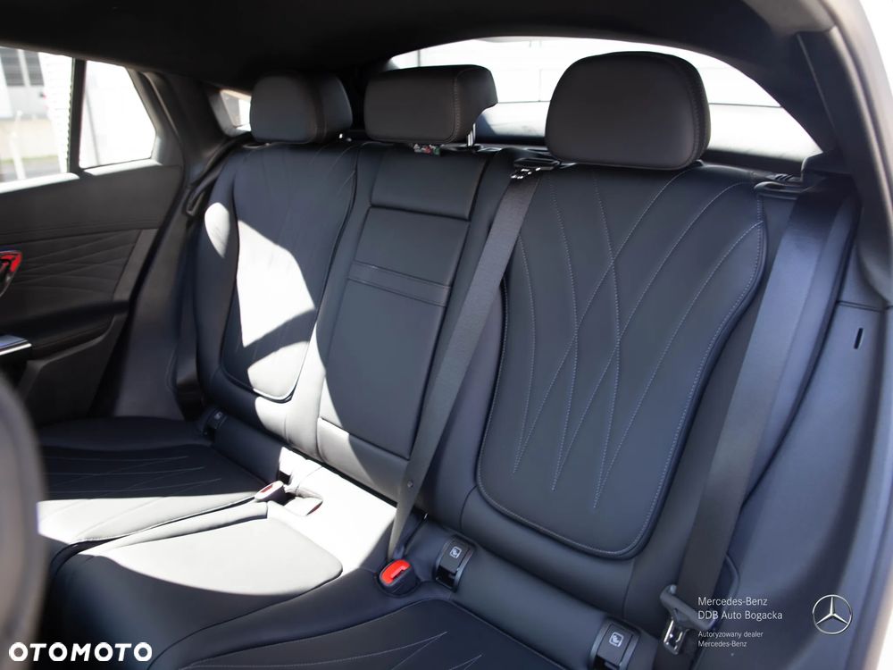 Mercedes-Benz GLC 220 d mHEV 4-Matic AMG Line - 12