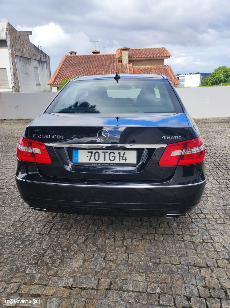 Mercedes-Benz E 250 CDI DPF 4Matic BlueEFFICIENCY 7G-TRONIC Avantgarde - 4