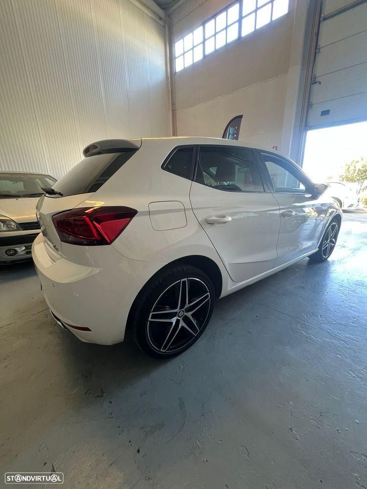 SEAT Ibiza 1.0 TGI S&S Fast Lane FR - 11