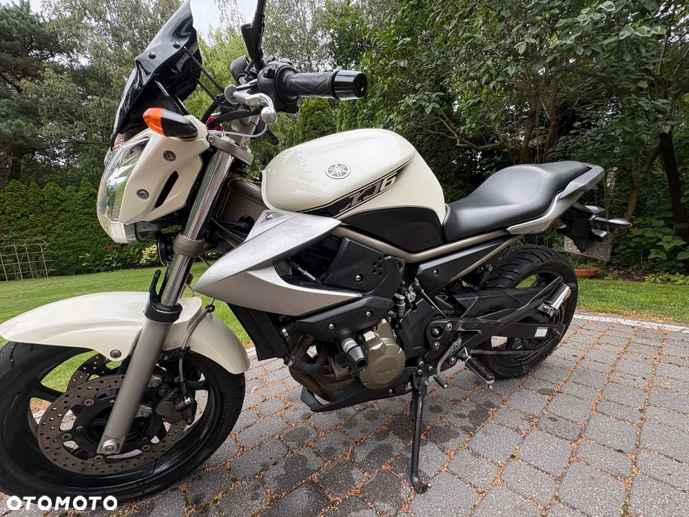 Yamaha XJ - 8