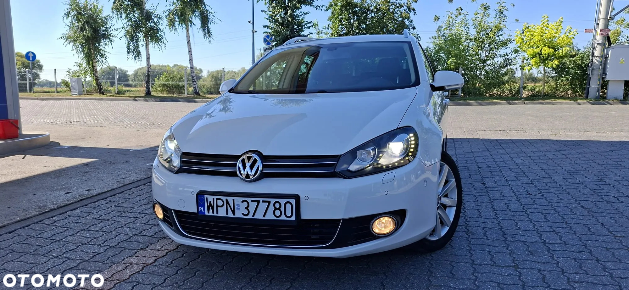 Volkswagen Golf Variant 1.4 TSI DSG Highline - 26
