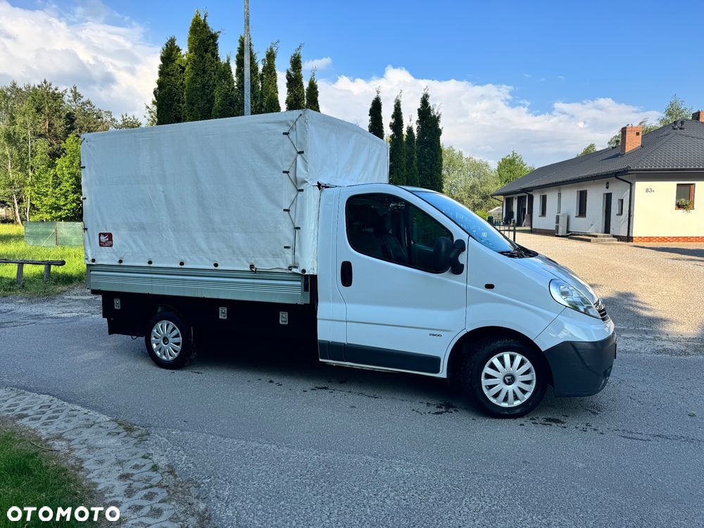 Opel Vivaro - 9