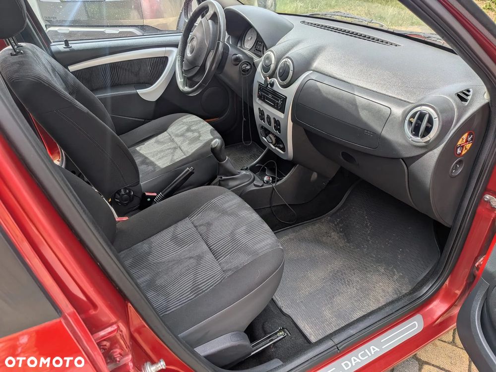 Dacia Logan 1.6 Laureate - 11