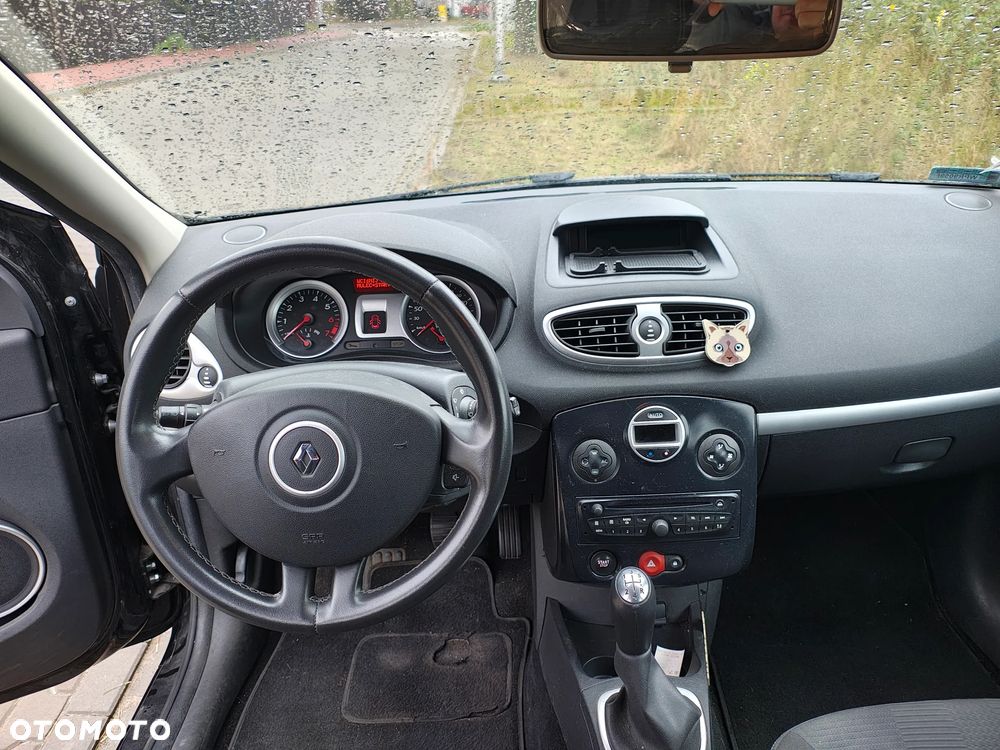 Renault Clio - 9