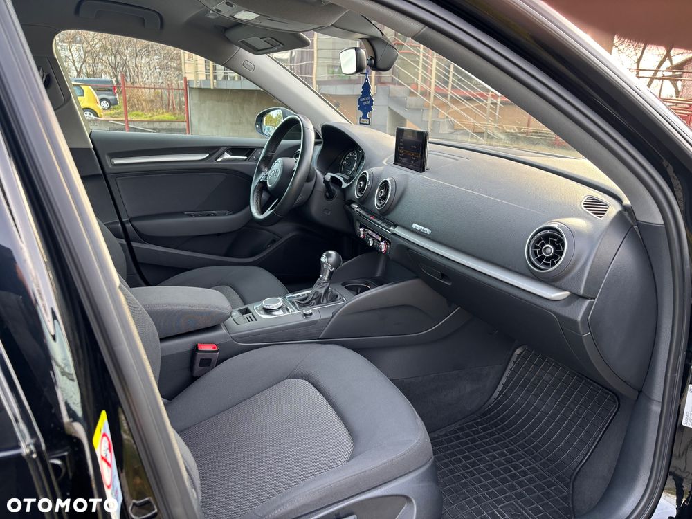 Audi A3 Sportback - 6