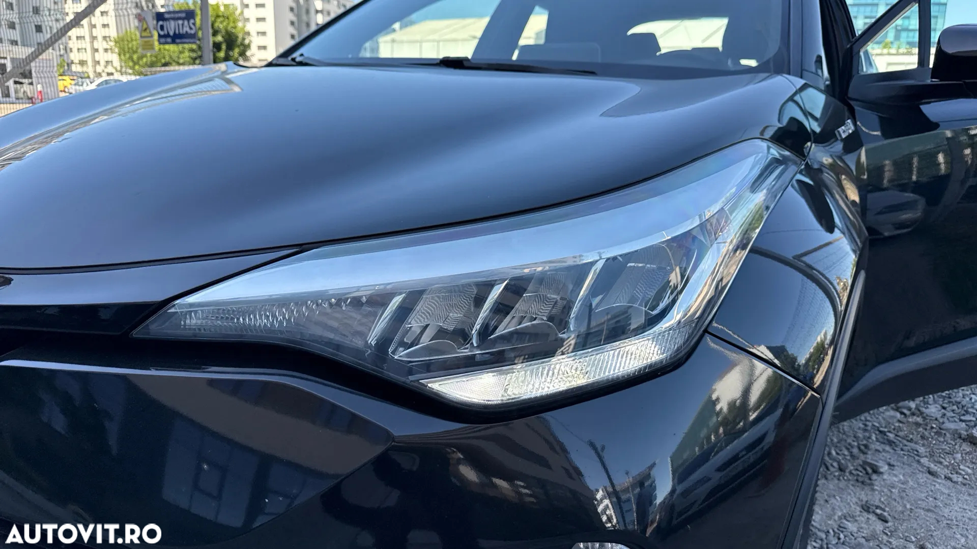 Toyota C-HR 1.8 HSD 122 CP 4x2 CVT Core - 35