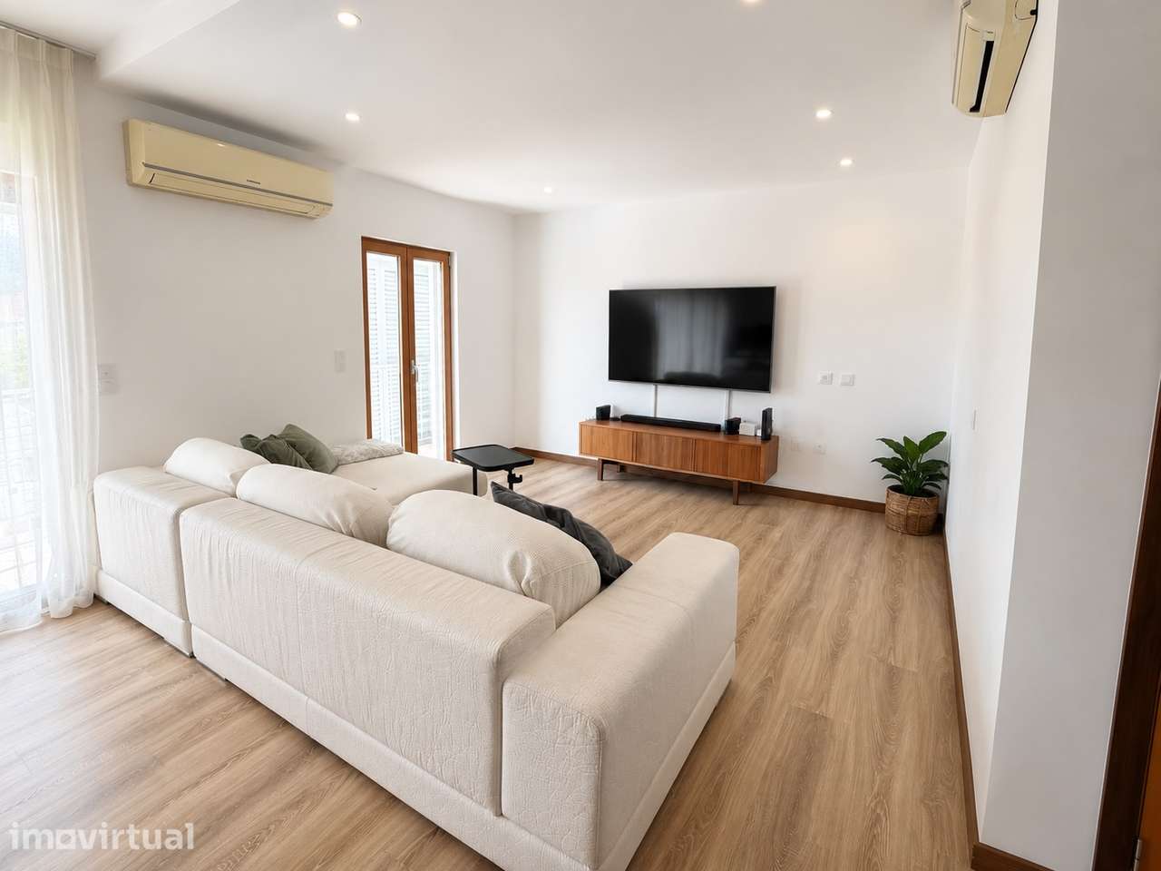 Apartamento t4 à venda em Alhos Vedros - Grande imagem: 2/32