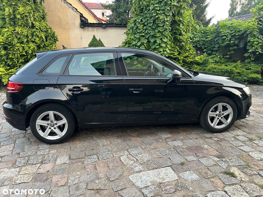 Audi A3 Sportback - 6