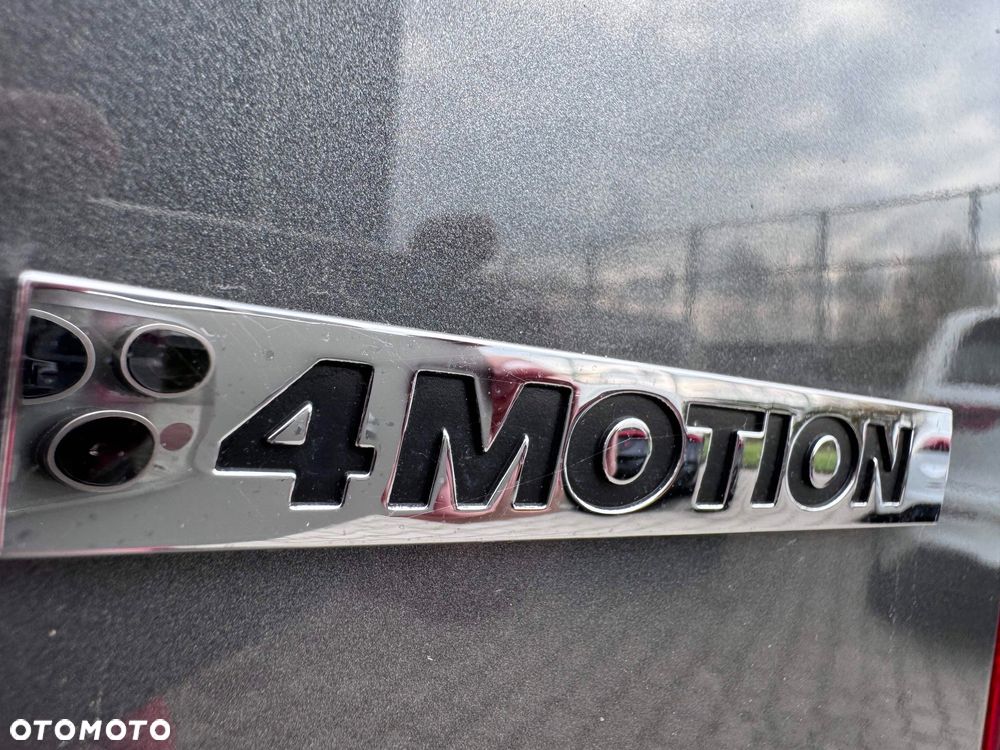 Volkswagen Caravelle - 11