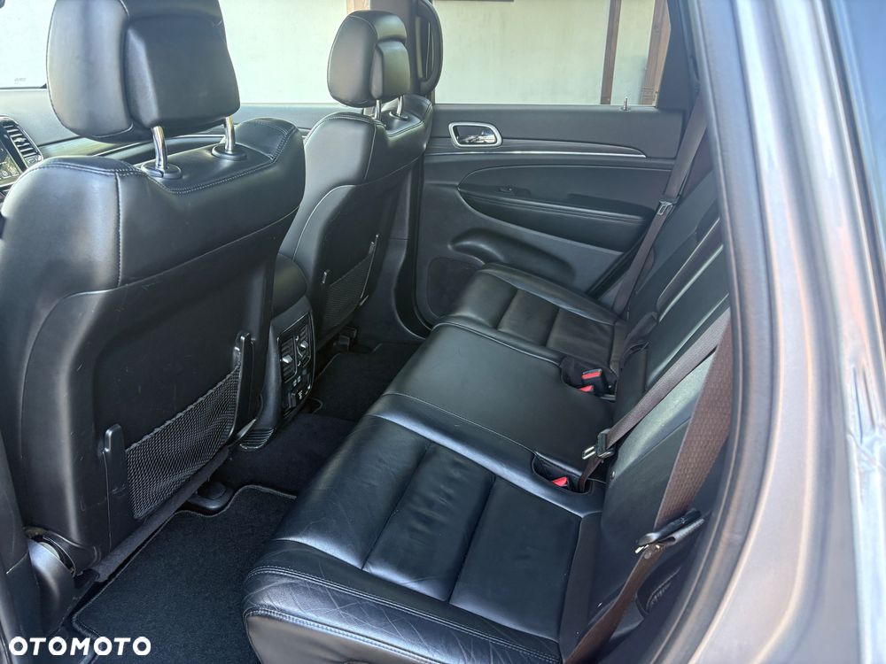 Jeep Grand Cherokee - 18