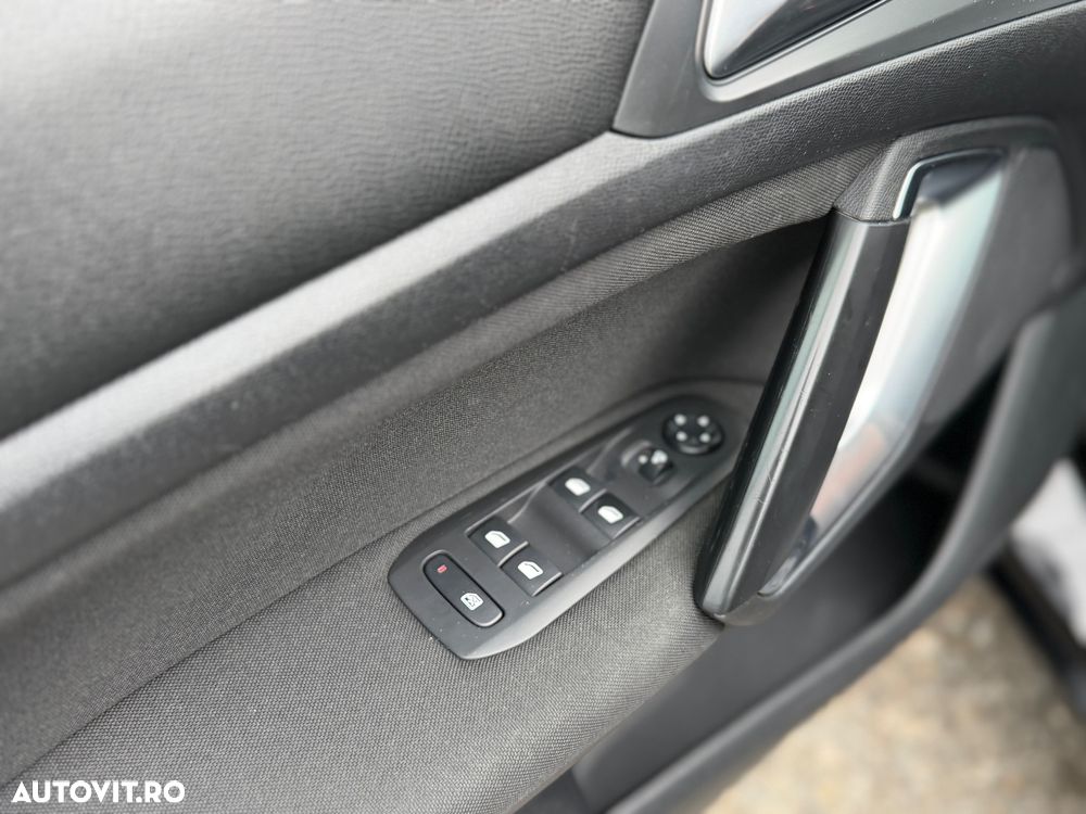 Peugeot 308 1.6HDi Premium - 38