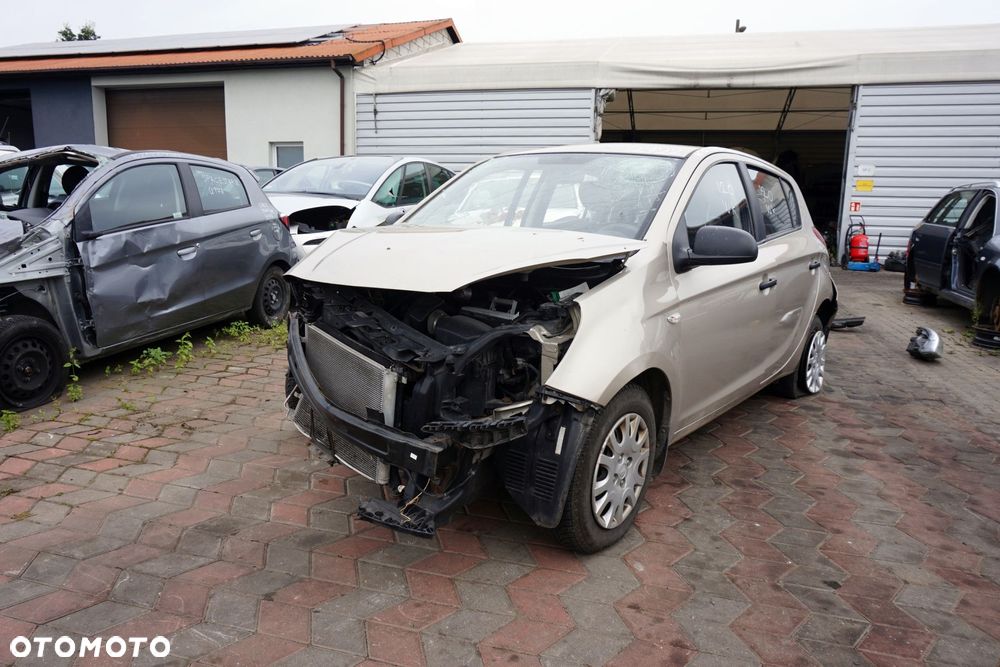 HYUNDAI I20 I 5D HB 2011 WK 1.2 16V G4LA 77KM MA177 BEŻOWY na części - 1