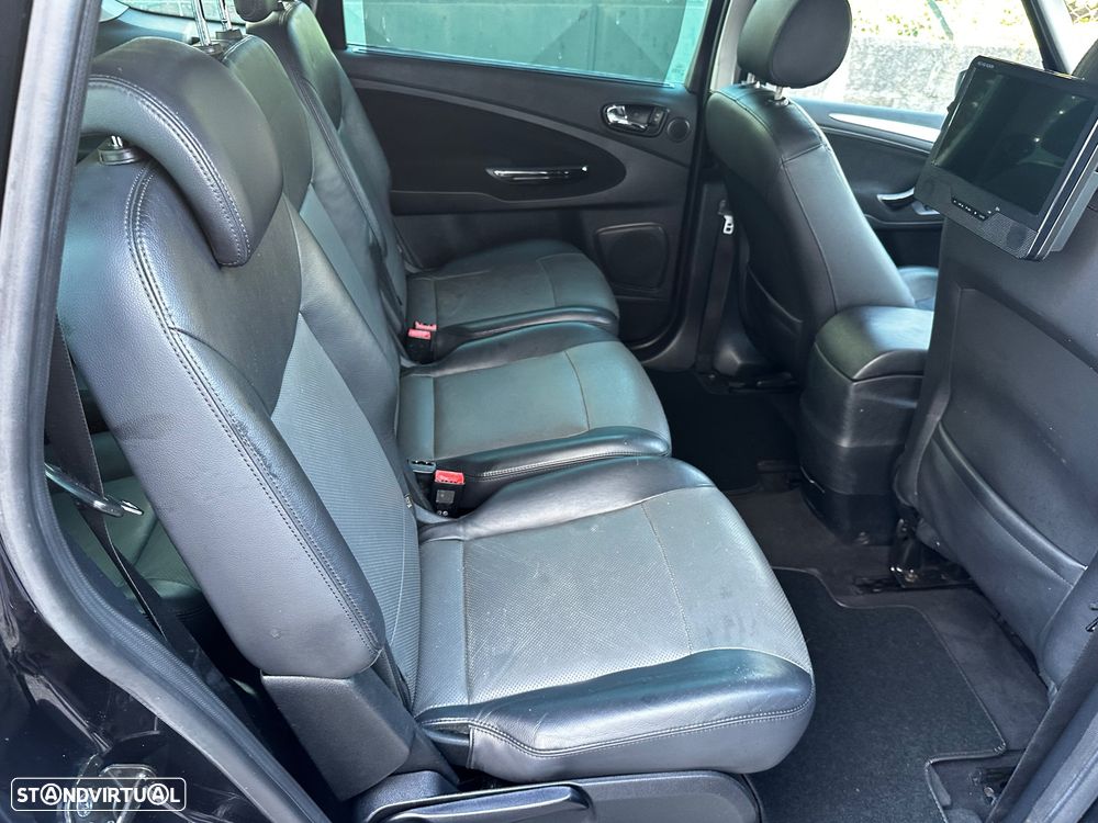 Ford S-Max 2.0 TDCi Titanium 7L - 18