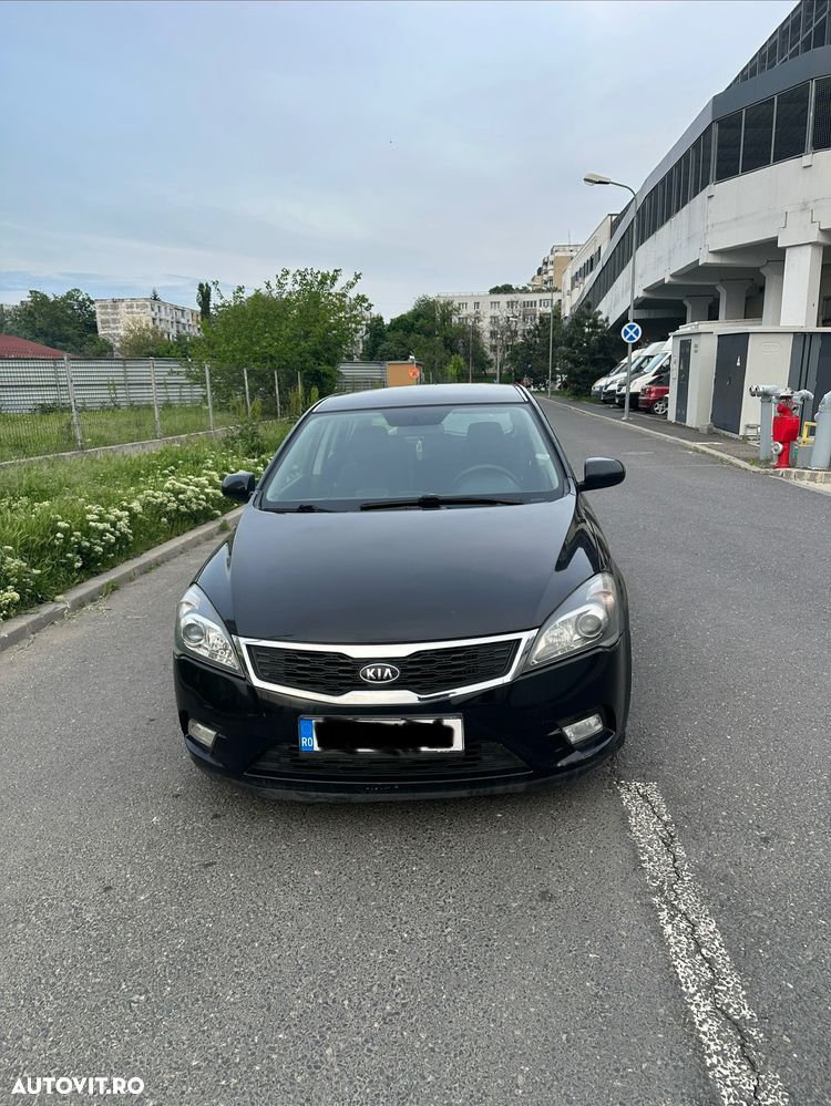 Kia Ceed - 16