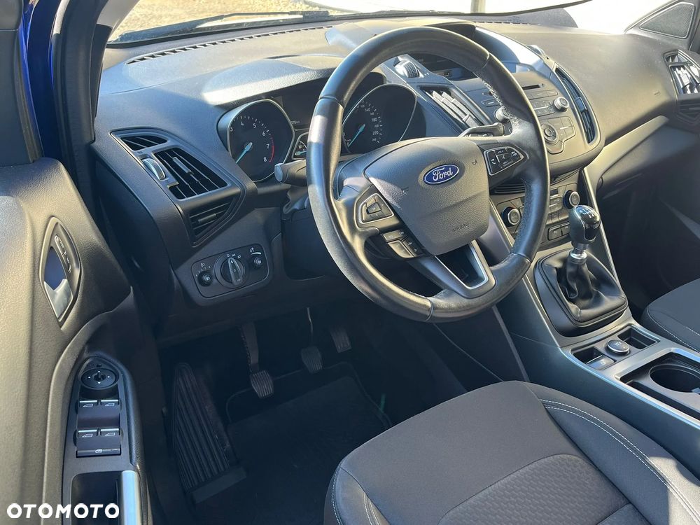 Ford Kuga - 11