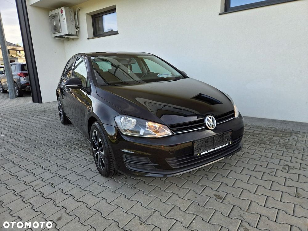 Volkswagen Golf - 1
