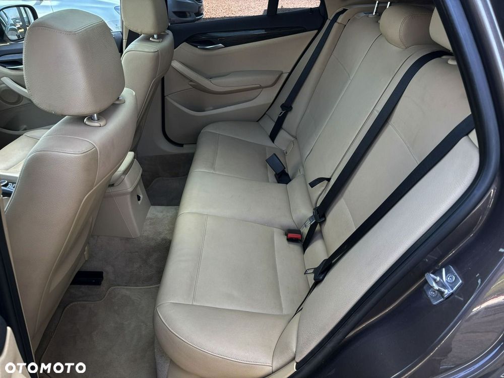 BMW X1 xDrive20d - 21