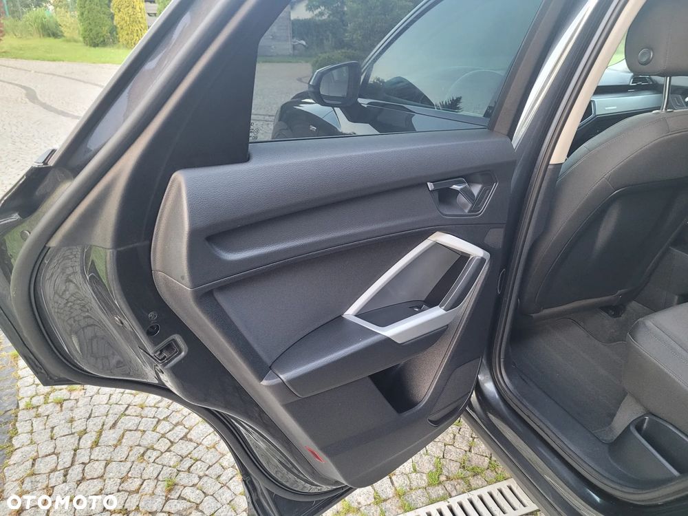 Audi Q3 Sportback 35 TDI S-Line S tronic - 20