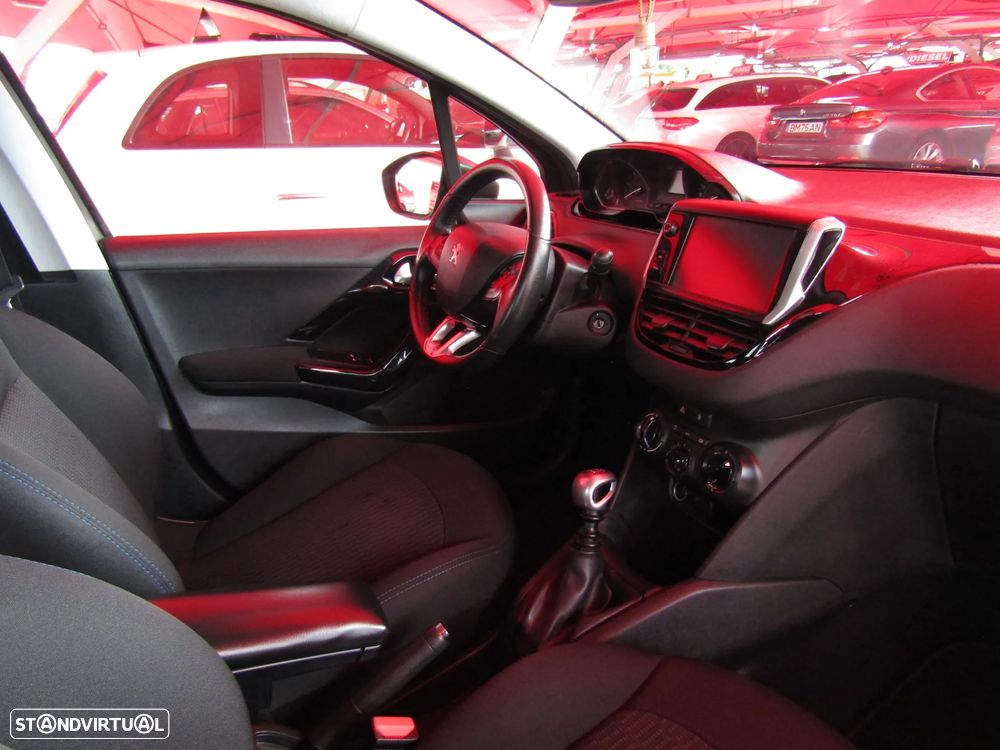 Peugeot 208 BlueHDi 100 Active Pack - 9
