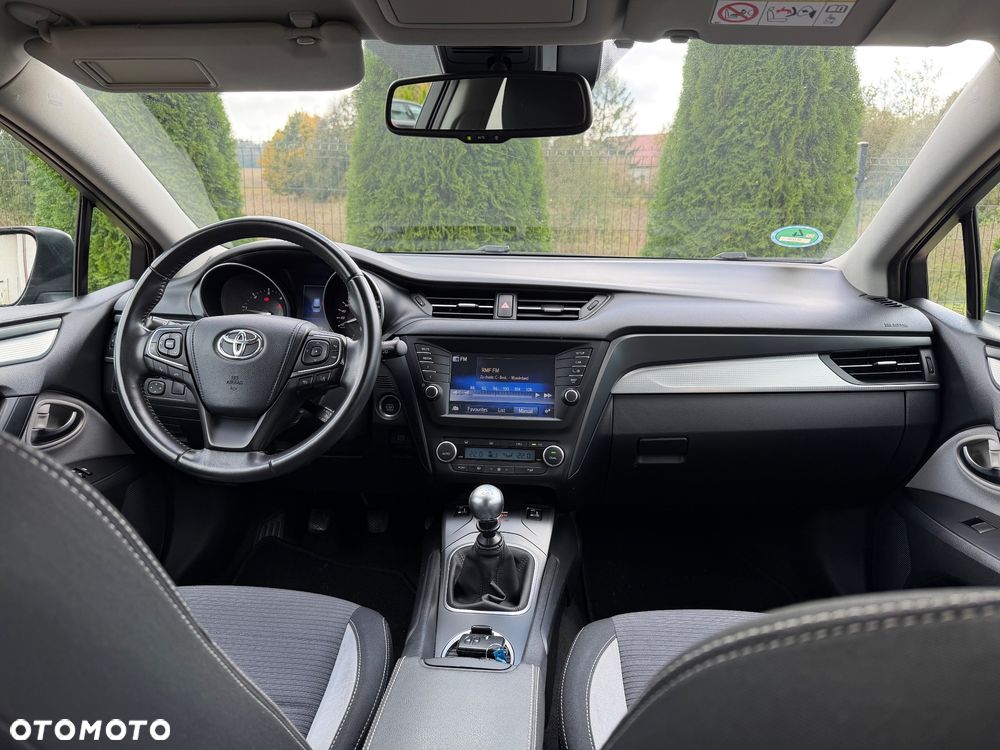 Toyota Avensis - 7