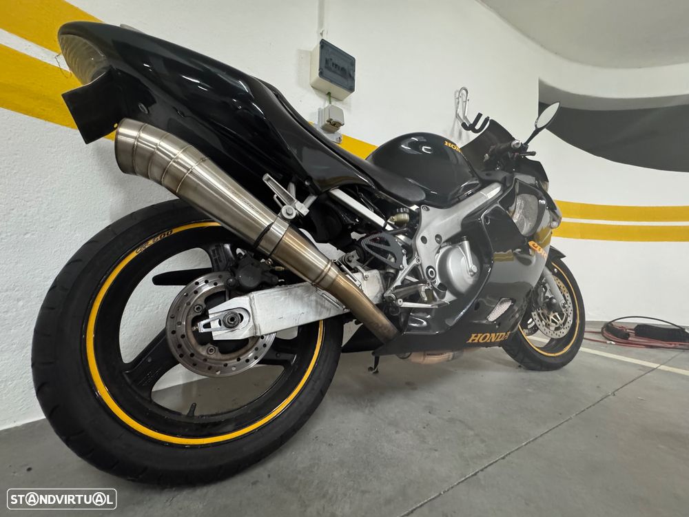 Honda CBR 600F - 8