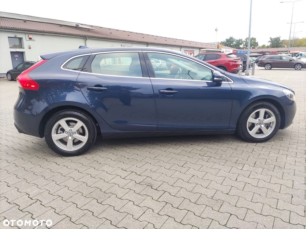 Volvo V40 D4 Drive-E Momentum - 4