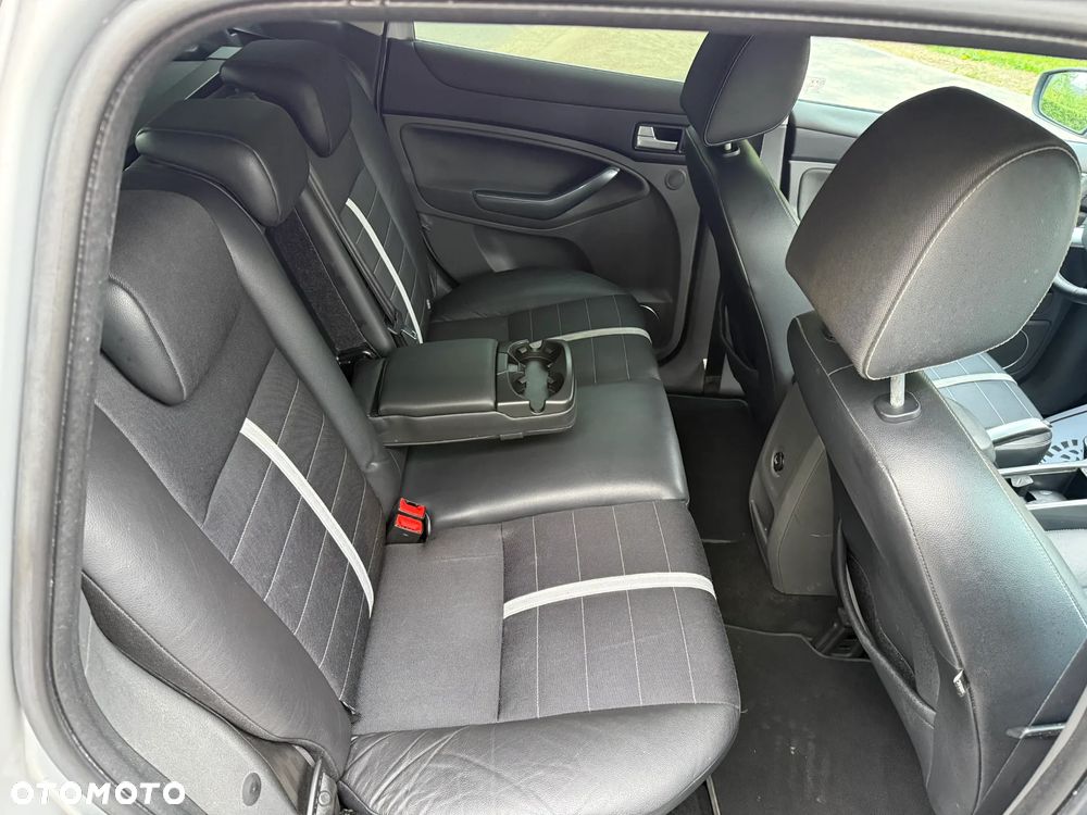 Ford Kuga 2.0 TDCi Titanium - 7