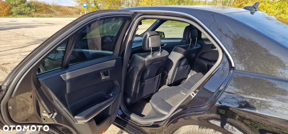 Mercedes-Benz Klasa E 250 T 7G-TRONIC Elegance - 12