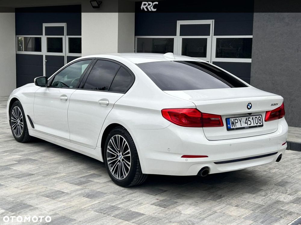 BMW Seria 5 530i Sport Line - 14