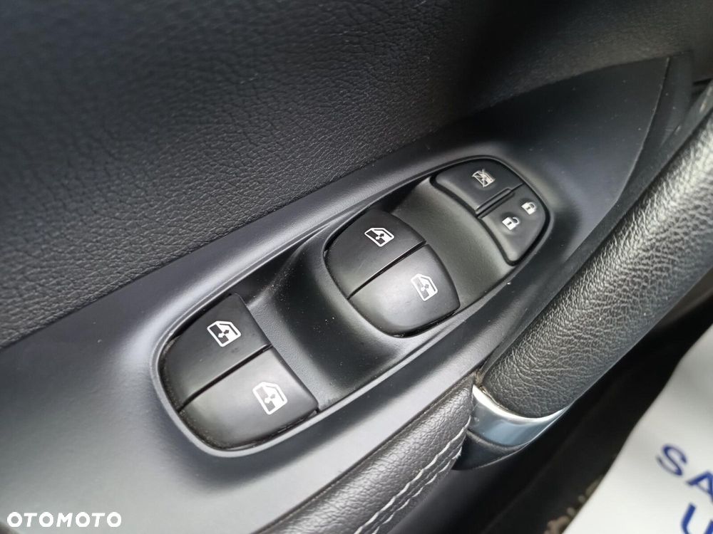 Nissan Qashqai - 23