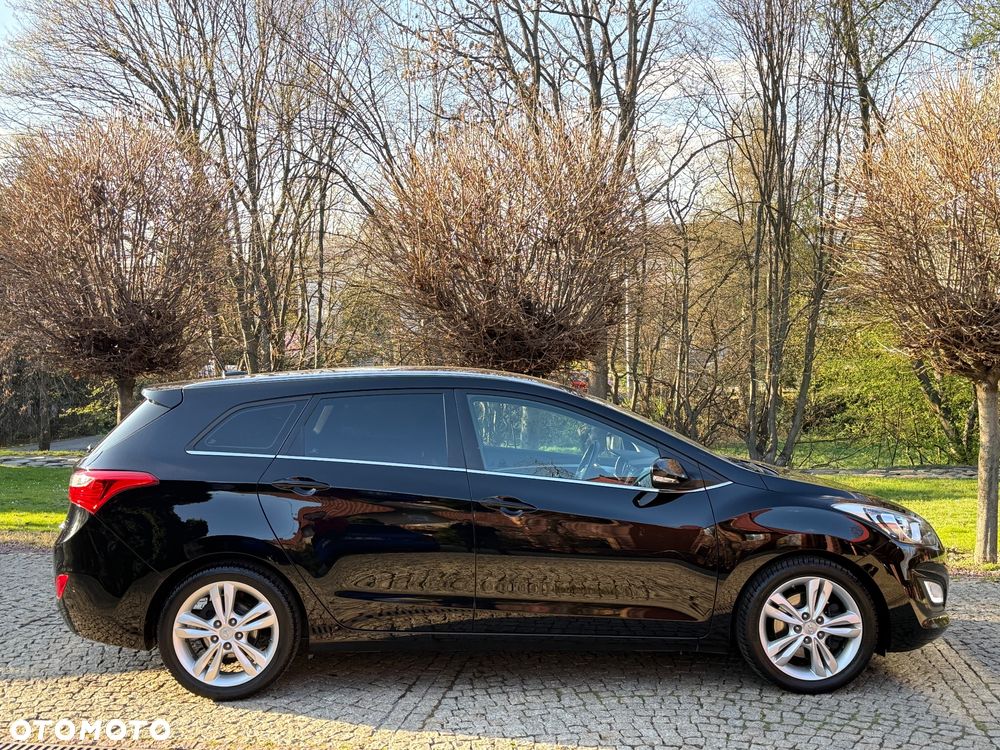 Hyundai i30 blue Kombi 1.6 GDi YES Silver - 4