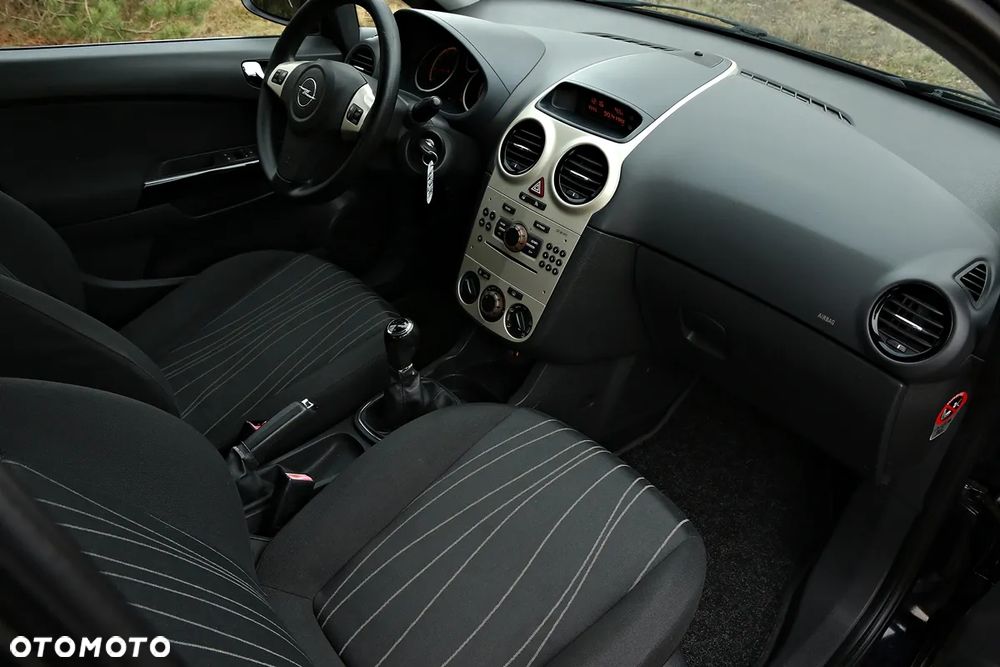 Opel Corsa 1.2 16V - 8