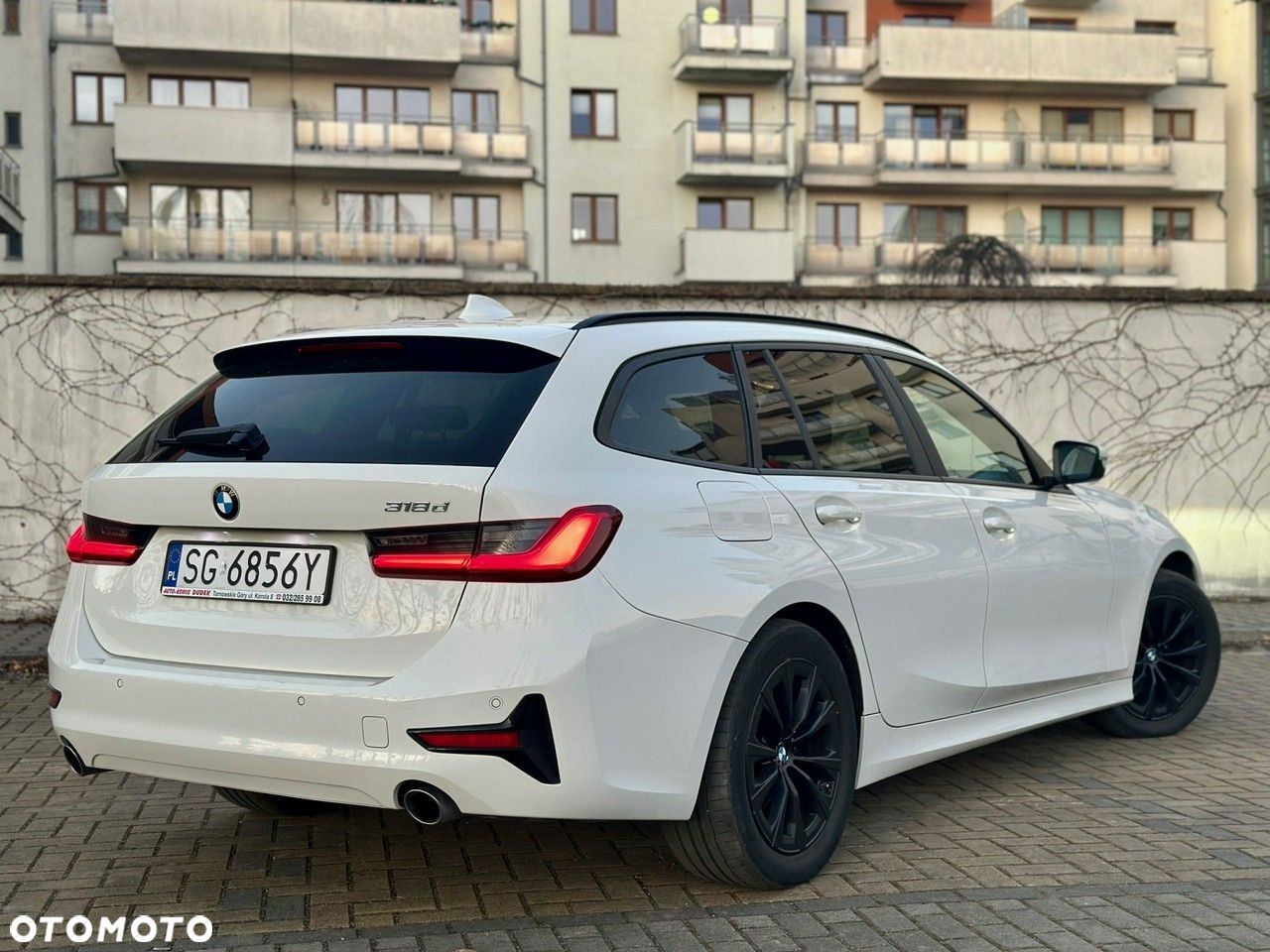 BMW Seria 3 318d Sport Line - 3