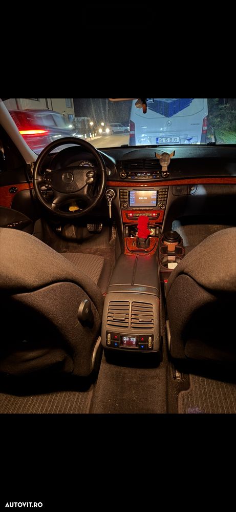 Mercedes-Benz E - 9