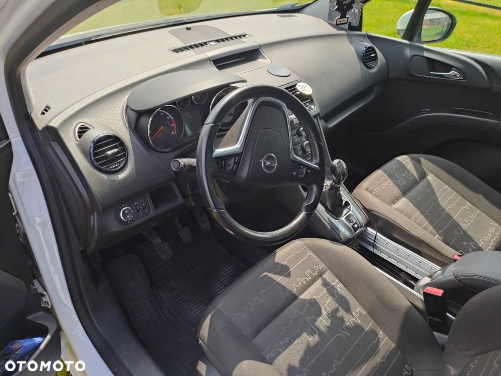 Opel Meriva - 8