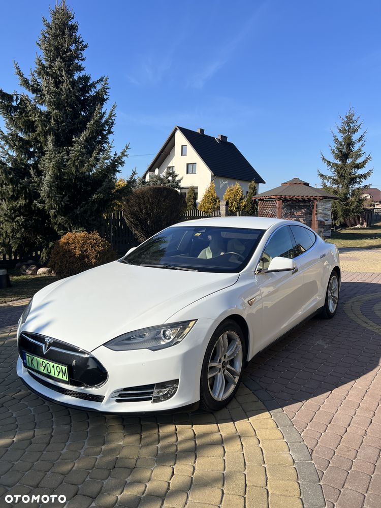 Tesla Model S 70 D - 1
