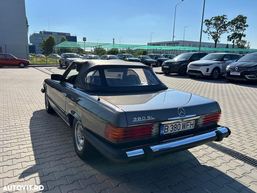 Mercedes-Benz SL - 16