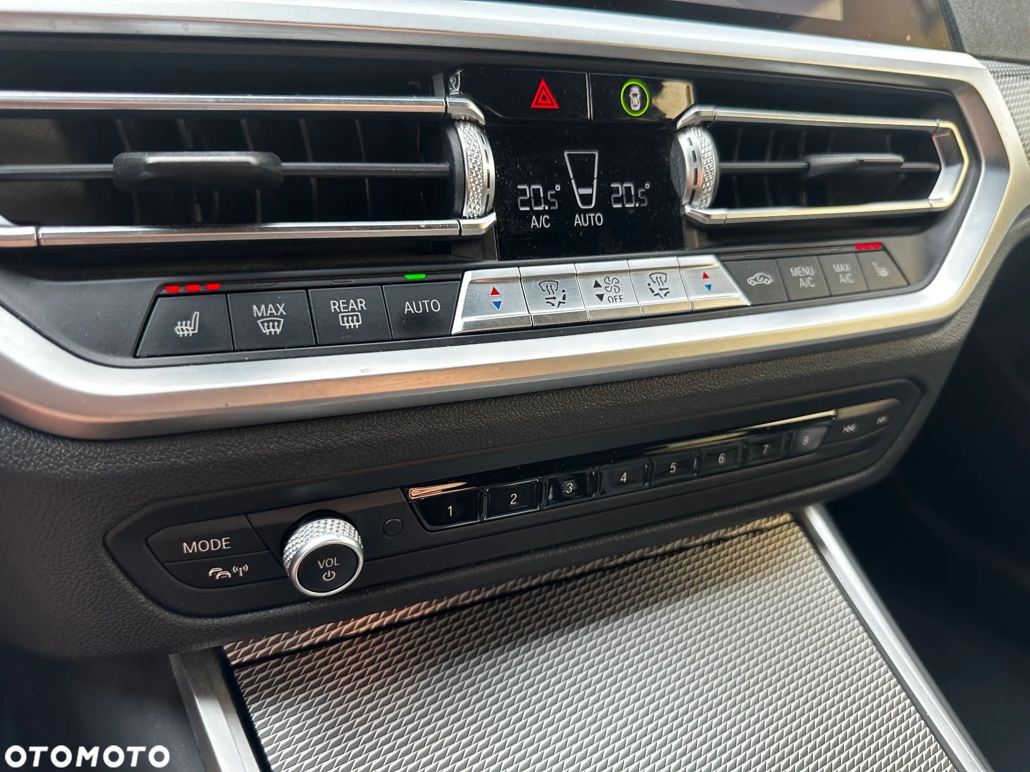BMW Seria 3 318d Touring Edition M Sport Shadow - 32