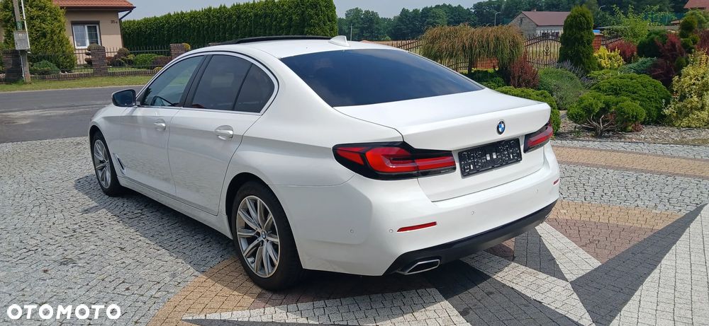 BMW Seria 5 530i GPF Luxury Line sport - 2