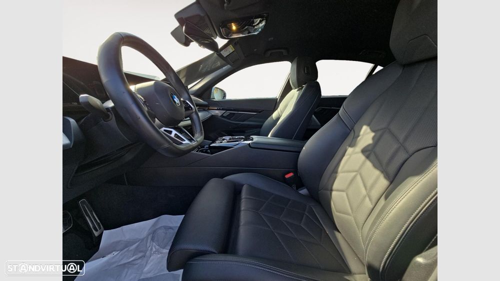 BMW 520 d Pack Desportivo M - 10