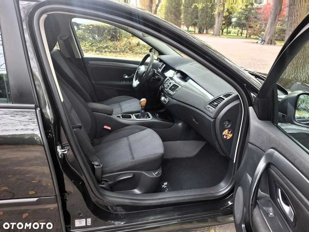 Renault Laguna 1.6 16V Emotion - 9