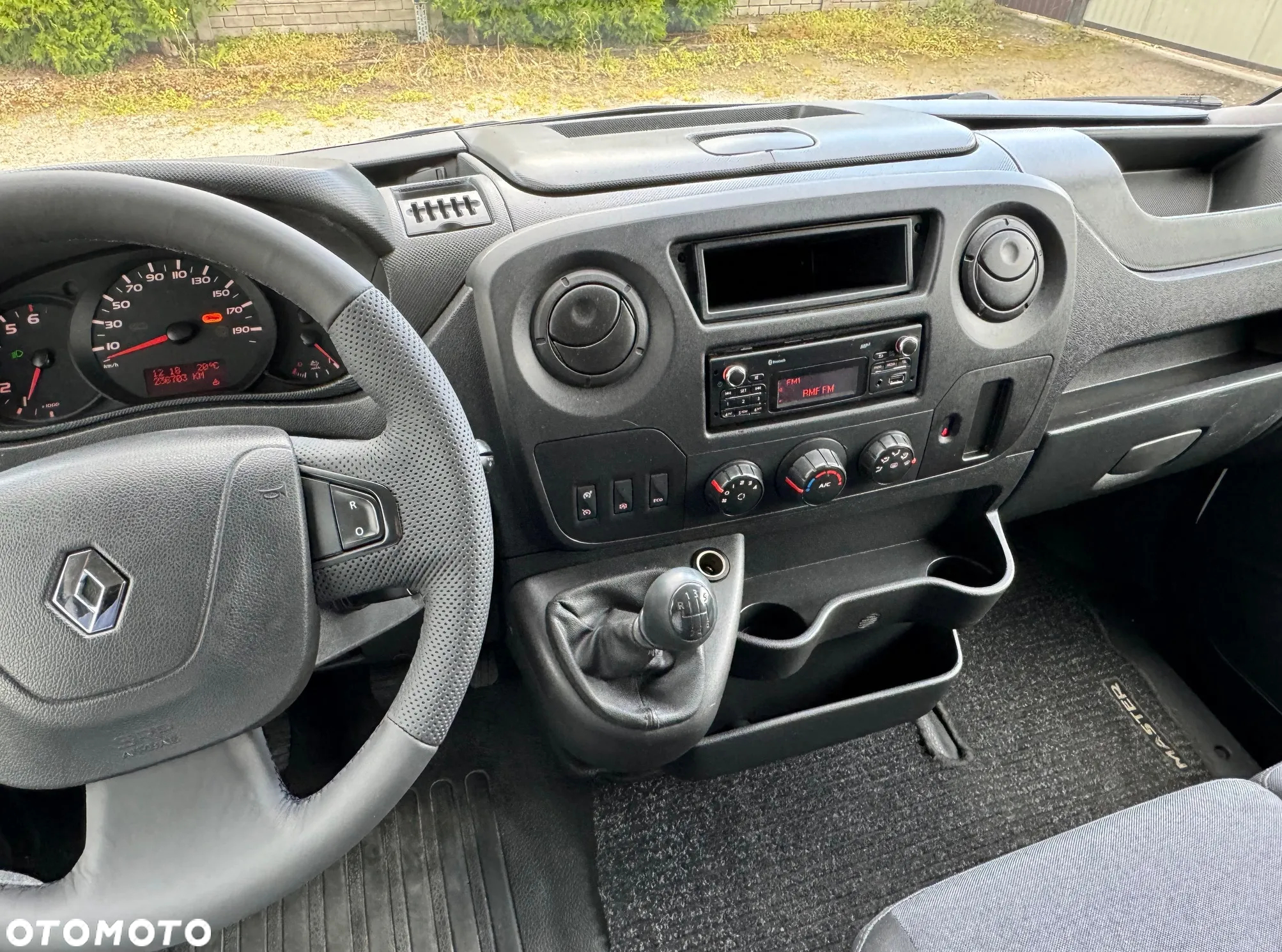 Renault MASTER 135 L3H3 Długi Wysoki 3 Osobowy - 6